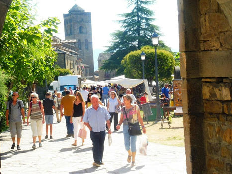 Aínsa cierra septiembre con gran afluencia turística | Vallées d'Aure & Louron - Pyrénées | Scoop.it