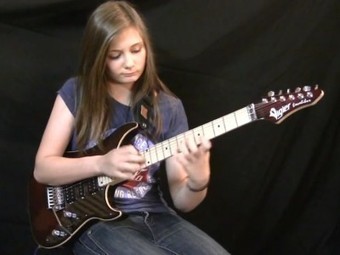 Fourteen-Year-Old Girl’s Blistering Heavy Metal Performance of Vivaldi | Violins | Scoop.it