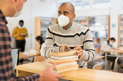 Le passe sanitaire met les bibliothécaires dans une situation inextricable | Veille juridique du CDG13 | Scoop.it