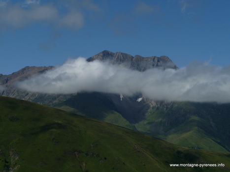 Vaisseau sur l'Arbizon, amarré | Vallées d'Aure & Louron - Pyrénées | Scoop.it