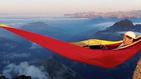 L'image spectaculaire du rider pyrénéen Victor de Le Rue, dans un hamac, à plus de 3000 m d'altitude | Vallées d'Aure & Louron - Pyrénées | Scoop.it