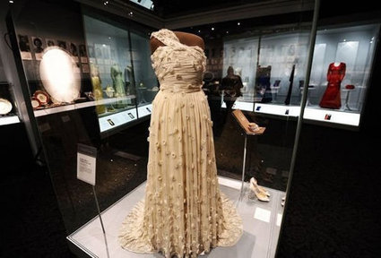 A Washington, les robes de bal des "First Ladies" sont exposées au musée | Les Gentils PariZiens | style & art de vivre | Scoop.it