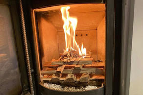 Chauffage au bois : 3 astuces pour moins polluer quand vous faites un feu de cheminée