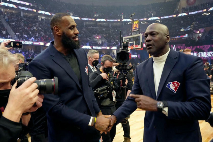 LeBron James's New Two-Year Contract Is Worth More Than Michael Jordan Made His Entire Career | Family Office & Billionaire Report - Empowering Family Dynasties | Scoop.it