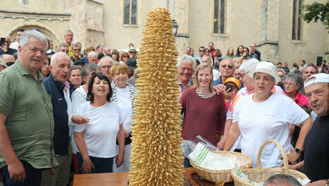 "Le Rocher des Pyrénées" : Arreau et la vallée d’Aure ont fêté le gâteau à la broche comme il se doit | Vallées d'Aure & Louron - Pyrénées | Scoop.it