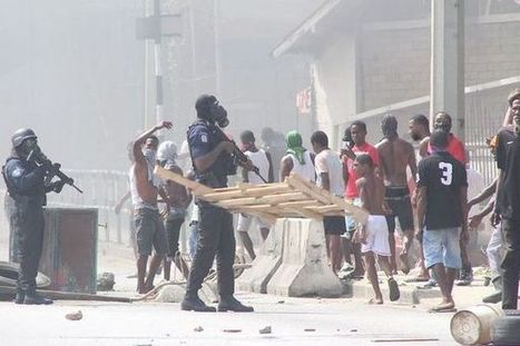 L'île de Trinidad et Tobago secouée par des émeutes lors de manifestations contre "la brutalité policière" | Revue Politique Guadeloupe | Scoop.it