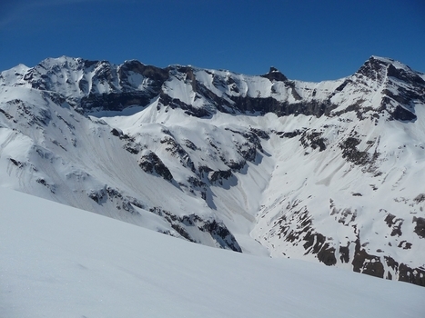 Col de l’Aiguillette depuis l’entrée du tunnel de Bielsa le 6 avril 2014 | Le blog de Michel BESSONE | Vallées d'Aure & Louron - Pyrénées | Scoop.it