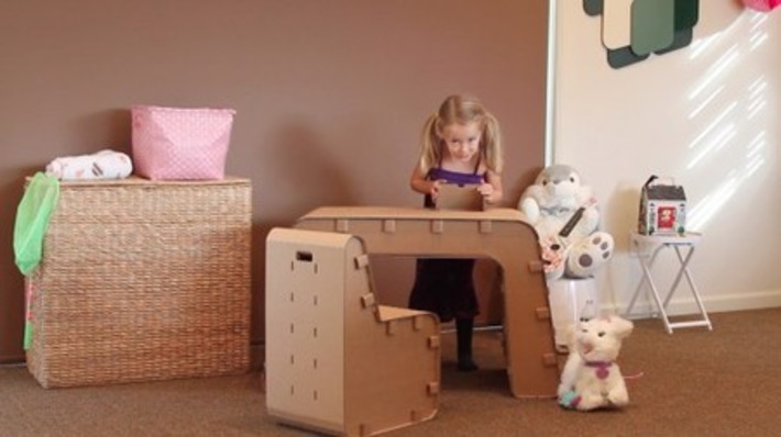 Kids Imagination Furniture lets children build their own cardboard desk and chair | Découvrir, se former et faire | Scoop.it