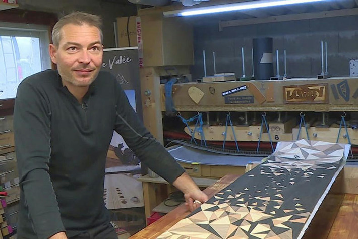 Dans les Vosges, Nicolas Roux fabrique des skis en bois et réalise de véritables œuvres d'art | Découvrir, se former et faire | Scoop.it