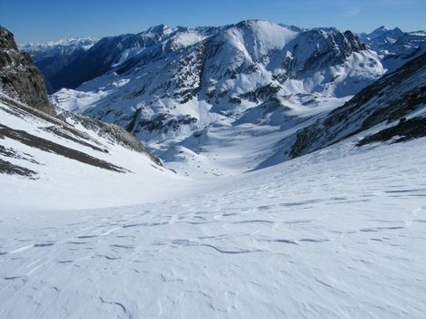 Le Pic de Piau depuis le Port de Campbieil :: picture - Camptocamp.org | Vallées d'Aure & Louron - Pyrénées | Scoop.it