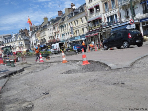 Trouville-sur-Mer - Lifting sur le boulevard Fernand Moureaux, perturbations en cours | Veille territoriale AURH | Scoop.it