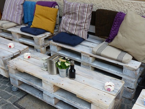 Du salon au jardin, huit façons de se meubler en recyclant des palettes en bois | Eco-conception | Scoop.it